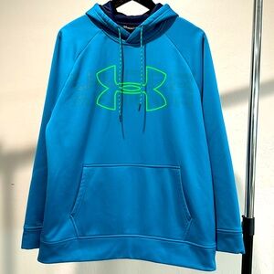 Under Armour Cold Gear Loose Fit Hoodie, Size Medium.